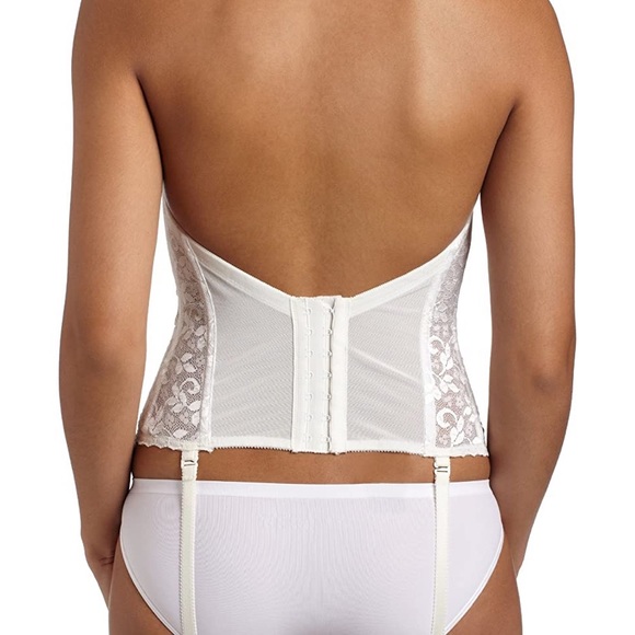 NWT Carnival Silhouette Maker 313 white 34D